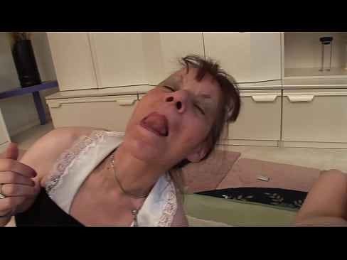 ❤️ Mae gan ddwy nain ac un taid driawd Fideo porn wrthon ni
